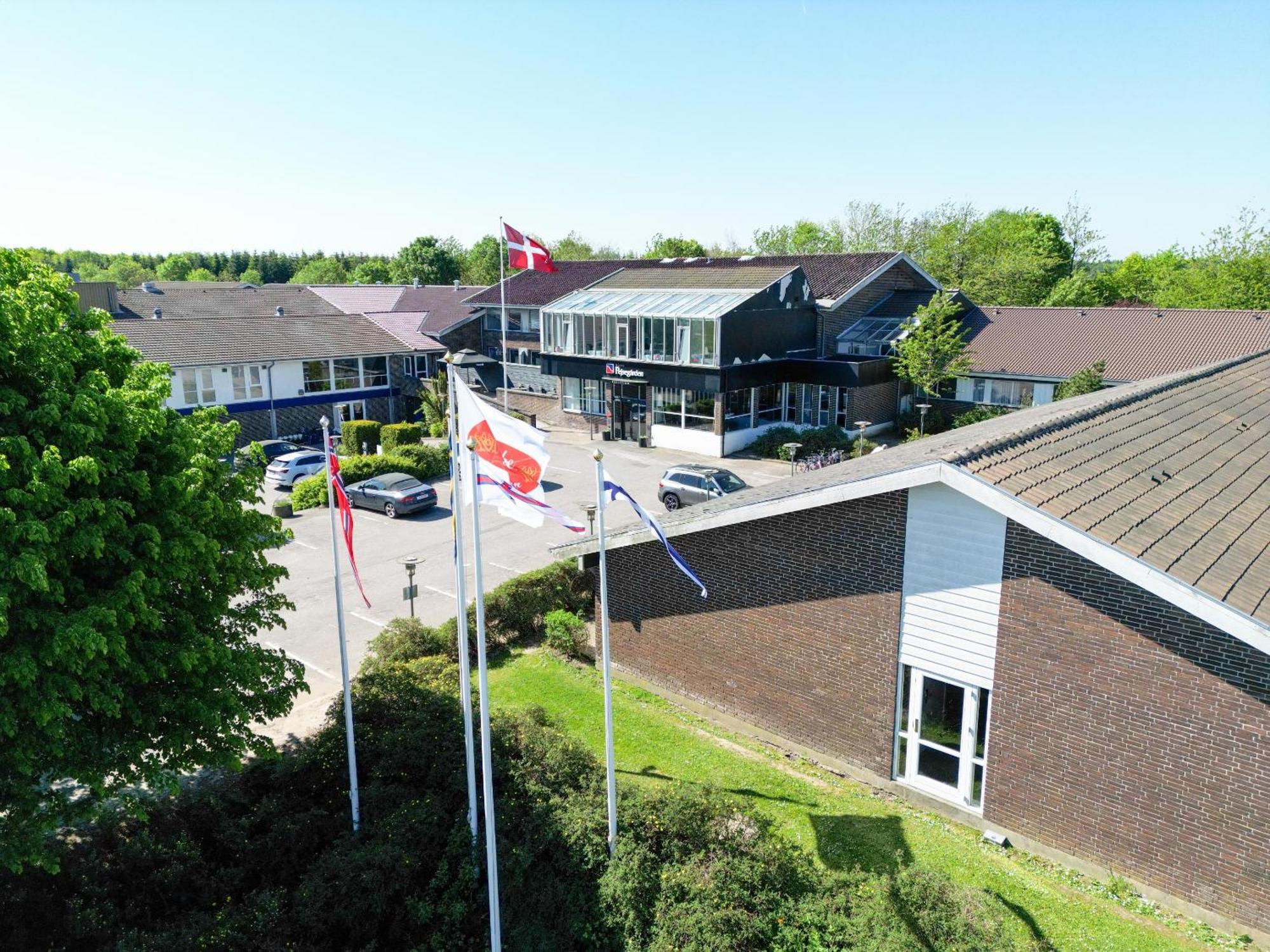 Hotel Pejsegaarden Brædstrup المظهر الخارجي الصورة