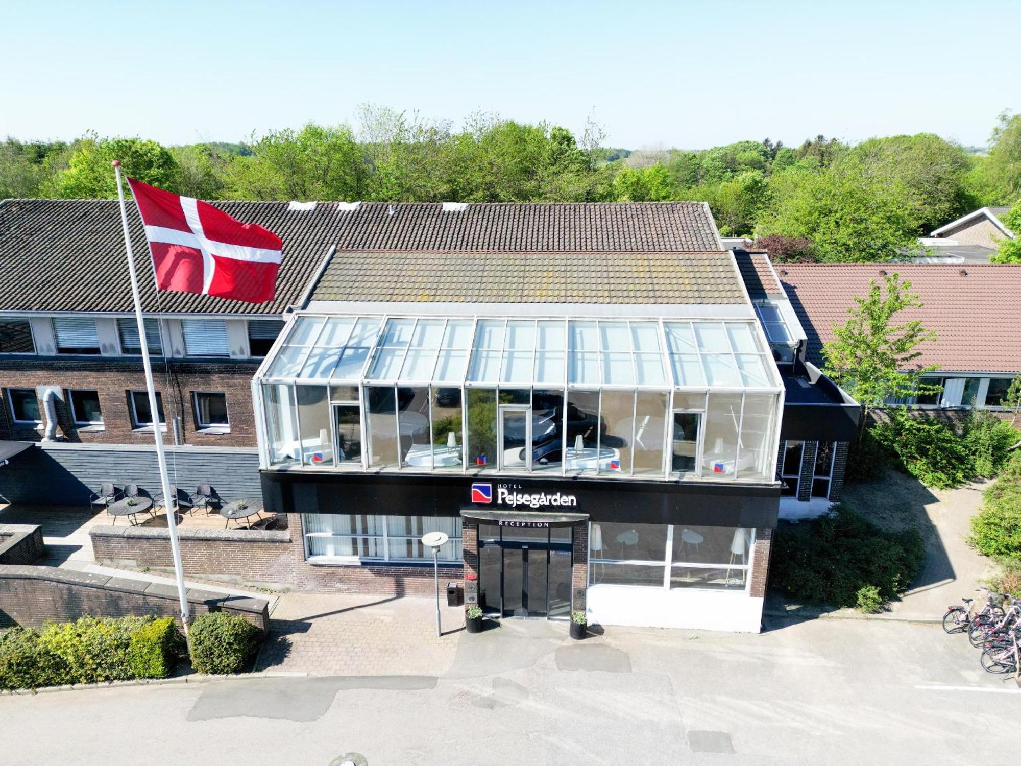 Hotel Pejsegaarden Brædstrup المظهر الخارجي الصورة
