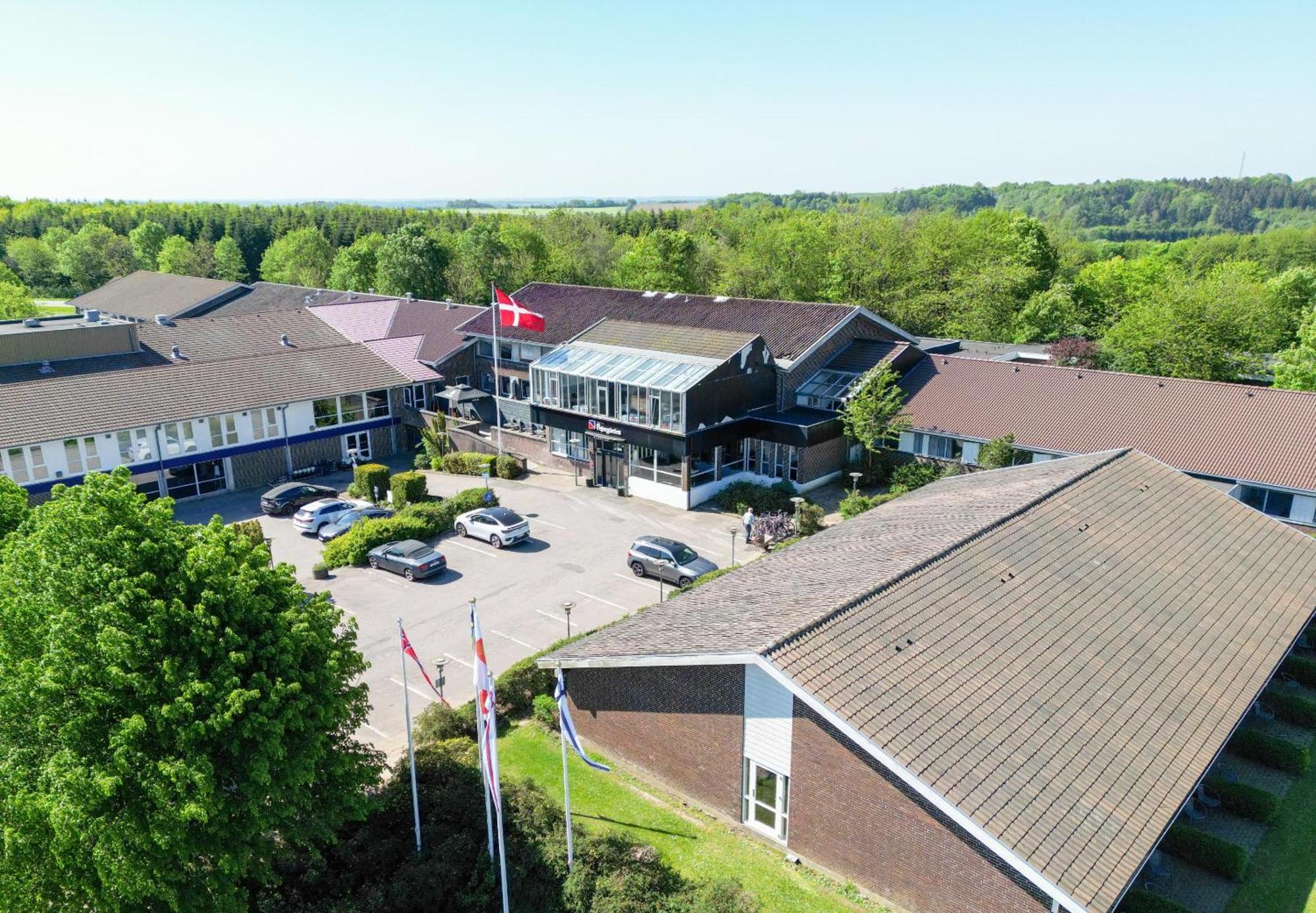 Hotel Pejsegaarden Brædstrup المظهر الخارجي الصورة